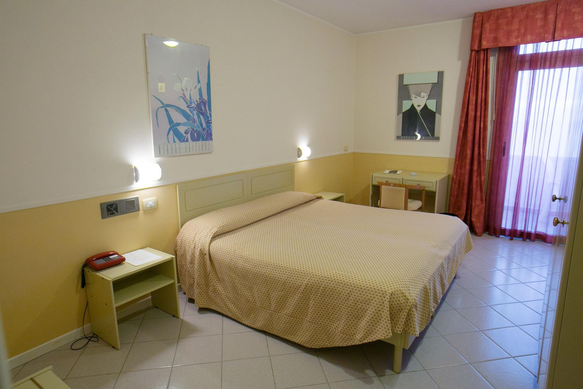 Hotel Salsello Bisceglie Esterno foto