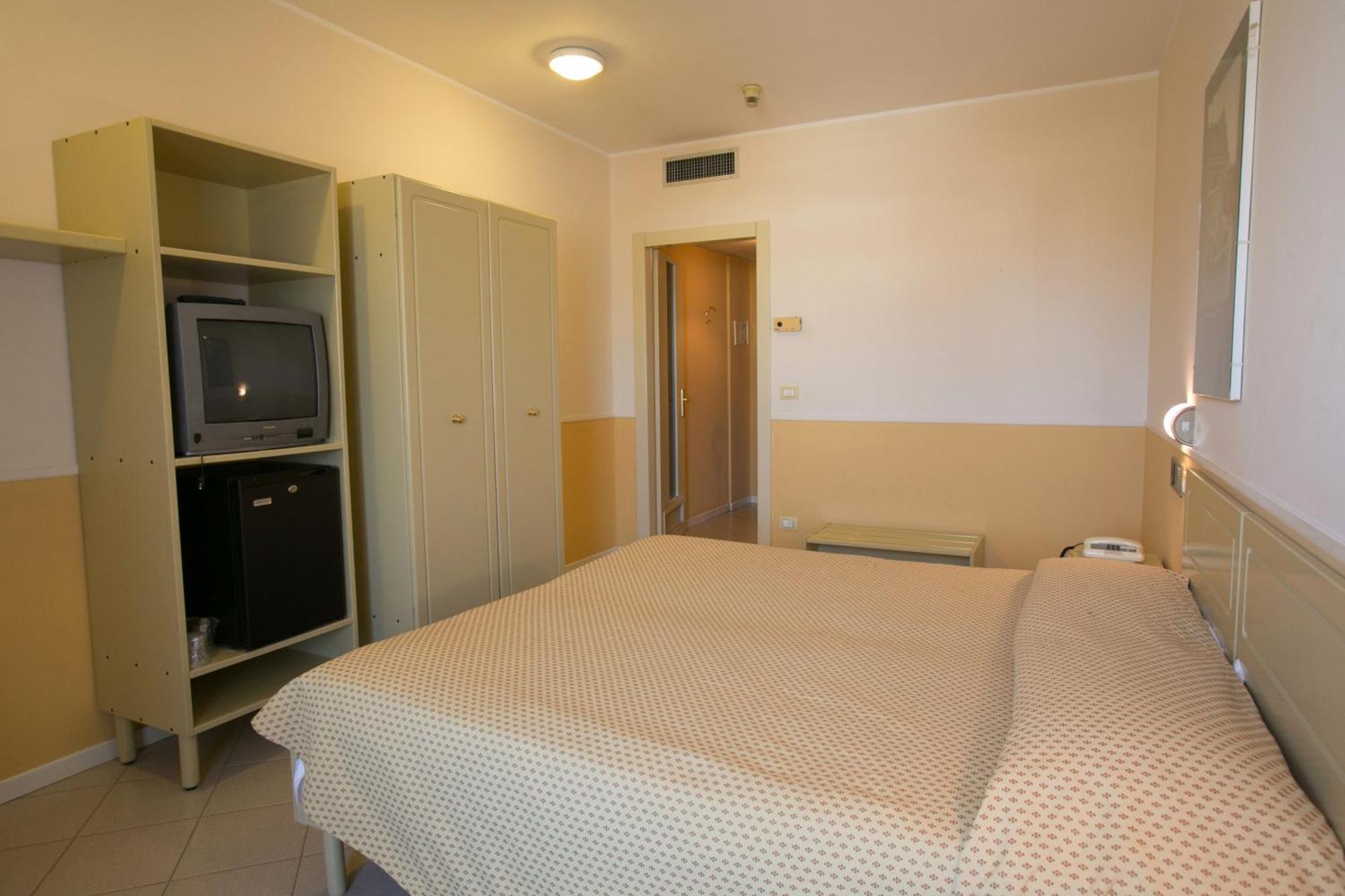 Hotel Salsello Bisceglie Esterno foto