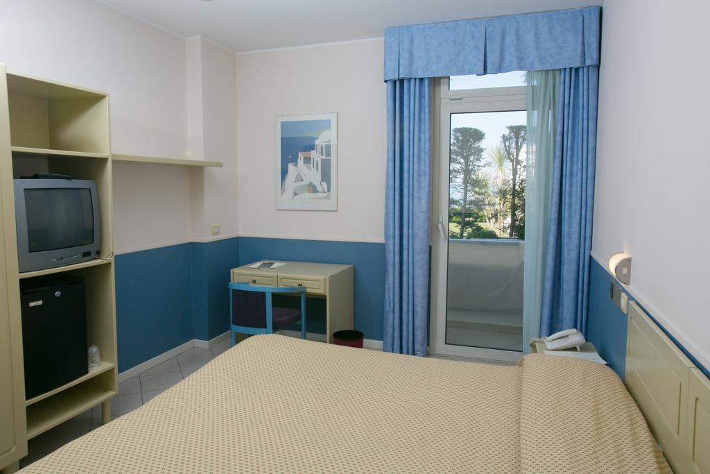 Hotel Salsello Bisceglie Esterno foto
